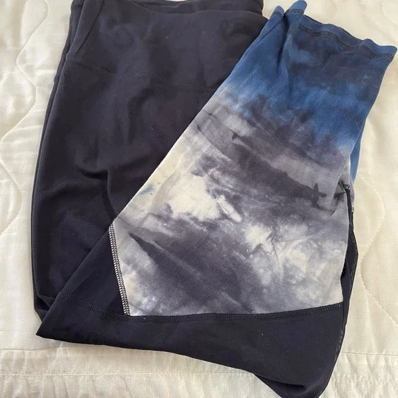 New! Very. Nice Womens Navy Tie-Dye Marika Capris. 
Size 2X. NWOT! - Picture 2 of 6